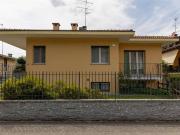 Villa in vendita a Oleggio NO