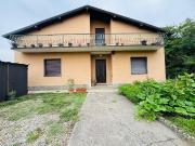 Villa in vendita a Oltrona di San Mamette CO