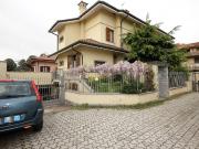 Villa in vendita a Parabiago MI