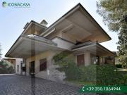 Villa in vendita a Parabiago MI