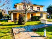 Villa in vendita a Parma