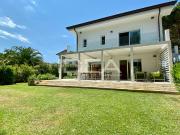 VILLA in VENDITA a PIETRASANTA FORTE DEI MARMI di 8 vani