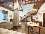Villa in vendita a Pietrasanta in Ristrutturato composto...