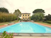 Villa in vendita a Pieve Santo Stefano Lucca in Ottimo...