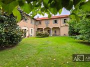 Villa in vendita a Pombia