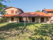 Villa in Vendita a Quattro Castella