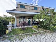 Villa in vendita a Rescaldina MI