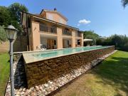 VILLA in VENDITA a RIPARBELLA di 10 vani