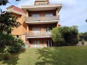 Villa in vendita a Roma RM