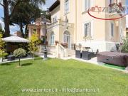 Villa in vendita a Roma RM