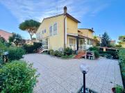 Villa in vendita a Roma RM