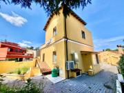 Villa in vendita a Roma RM