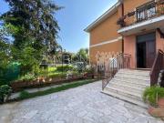 Villa in vendita a Roma RM