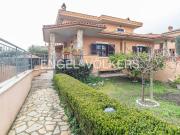Villa in vendita a Roma RM