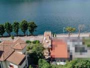 Villa in vendita a Sale Marasino BS