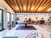 Villa in vendita a Sale Marasino BS