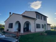 Villa in vendita a San Giuliano Terme in Ottimo composto...