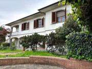 Villa in vendita a San Marco Lucca 400 mq Rif: 1256570