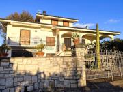 Villa in vendita a Santi Cosma e Damiano LT