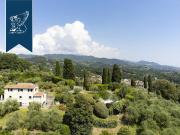 Villa in vendita a Sarzana