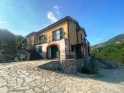 Villa in vendita a Serra Riccò GE