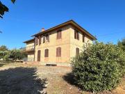 Villa in vendita a Siena 230 mq Rif: 1200544