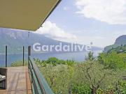 Villa in Vendita a Tremosine sul Garda