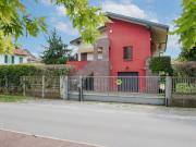 Villa in vendita a Usmate Velate, Ad.ze Centro