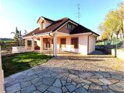 Villa in vendita a Valenza AL