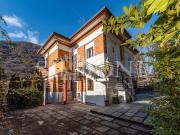 Villa in vendita a Valganna VA