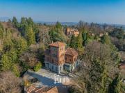 Villa in vendita a Varese VA
