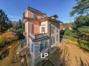 Villa in vendita a Varese VA