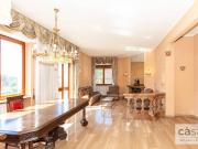 Villa in vendita a Varese VA