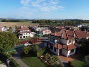 Villa in vendita a Volta Mantovana MN