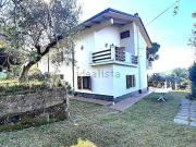 Villa in vendita di 140 m² in Via Martiri della Libertà