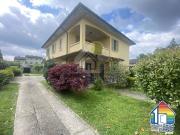 Villa in vendita di 236 m² in Via IV Novembre