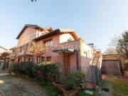 Villa in vendita di 378 m² in Via Milano, 38