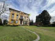Villa in vendita di 600 m² in Via Angelo Marchi
