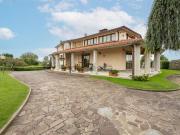 Villa in vendita di 600 m² in Via per Inzago, 95