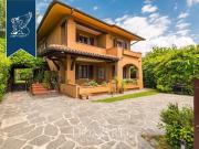 Villa in vendita Forte dei Marmi, Toscana