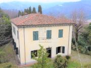 Villa in vendita in via di montecatino, Lucca