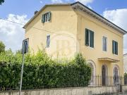Villa in vendita Lucca, Italia