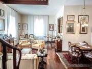 Prestigiosa villa di 300 mq in vendita Viale Libertà,...