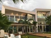 Villa increíble frente al mar en la Zona Hotelera