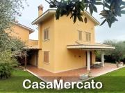 Villa indipendente PLURILOCALE in affitto a Frascati Rm