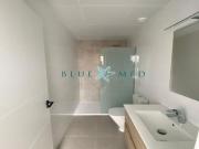 villa lujosa en una residencial elegante