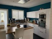 villa lumineuse entièrement rénovée dans quartier recherché