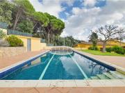 Villa Luminosa Con Jardín Y Piscina En El Centro 253m²...