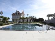 VILLA MARIA PIA Um Refúgio de Sofisticação no Monte Estoril