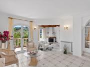 Villa mediterránea con impresionantes vistas al puerto y...